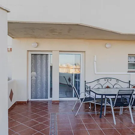 公寓式酒店 Benalbeach Penthouse Sea View
